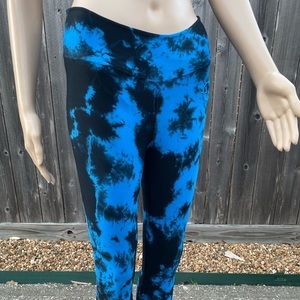 Equilibrium Capri Leggings